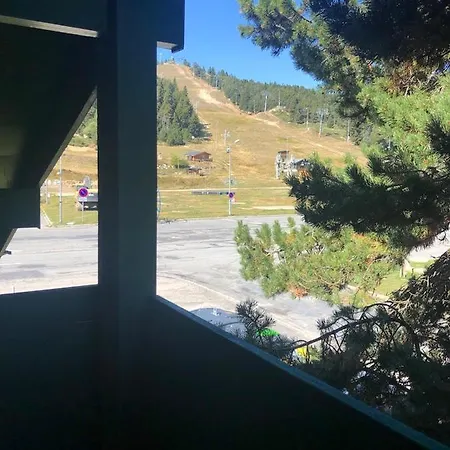 L'aire Des Montagnes Bolquere Pyrenees 2000
